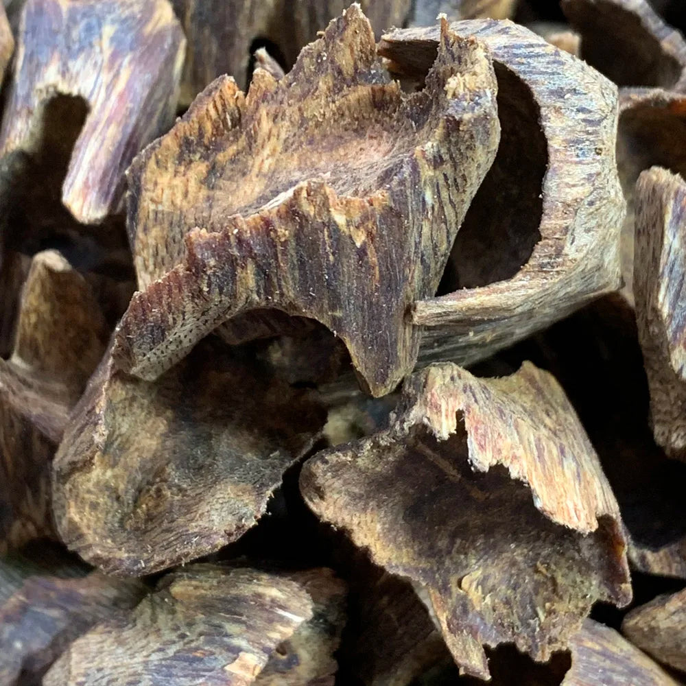 Very High quality Genuine Chinese Incense Wood Chips (Yellow Oil Natural)