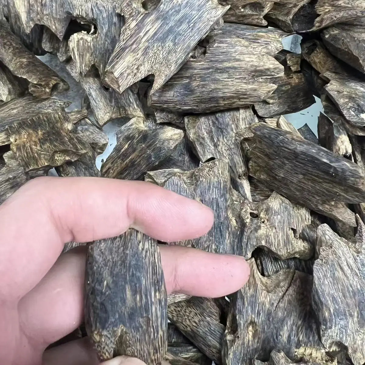 10g Cambodian Super Bakhoor Oud Oudh Kynam Incense Palo Santo