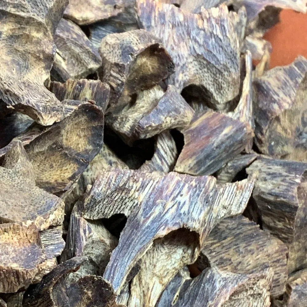 Very High quality Genuine Chinese Incense Wood Chips (Yellow Oil Natural)